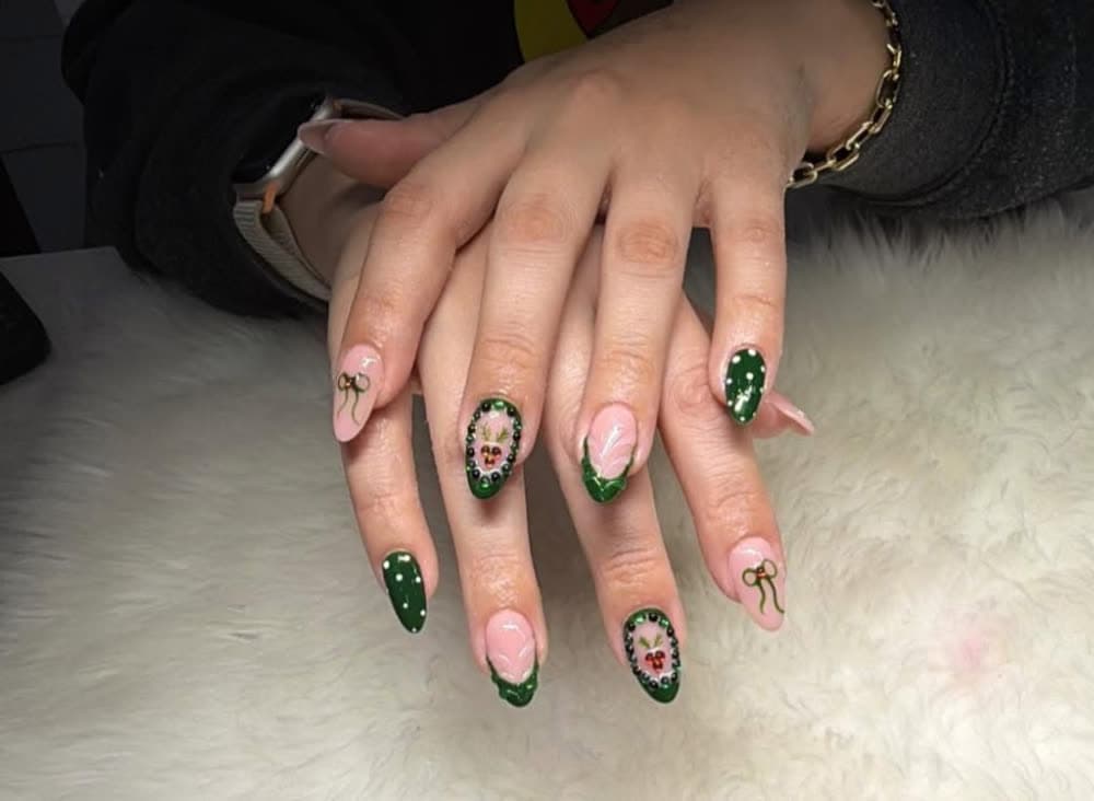 Nail art detail 9